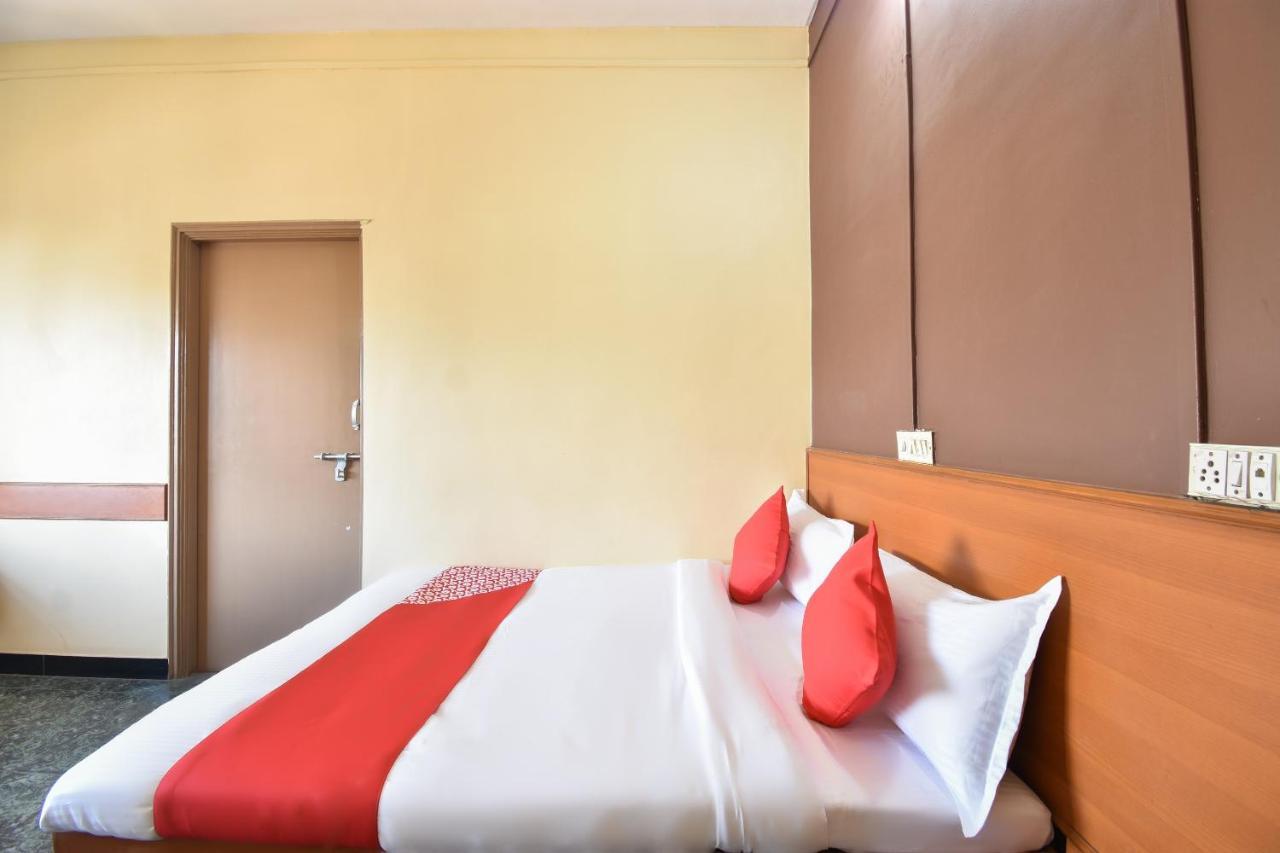 Oyo 63264 Hotel Shamiana Pandharpur Eksteriør bilde